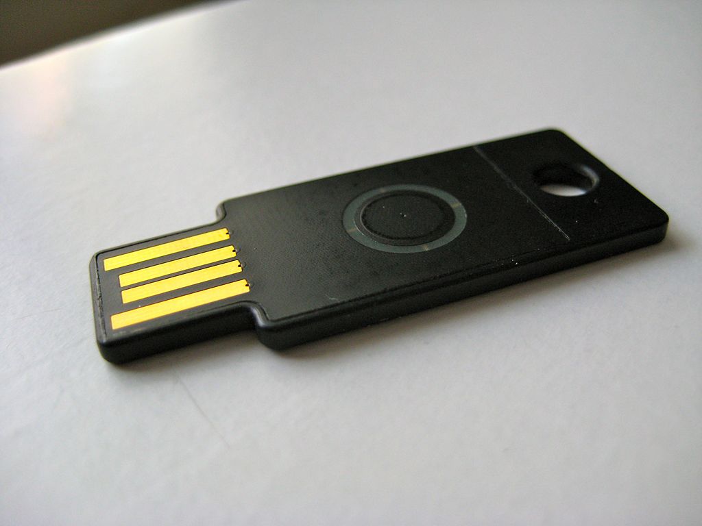 Yubico Sécurité Clé NFC Clé de Sécurité Avec USB A Fiche FIDO2 U2F